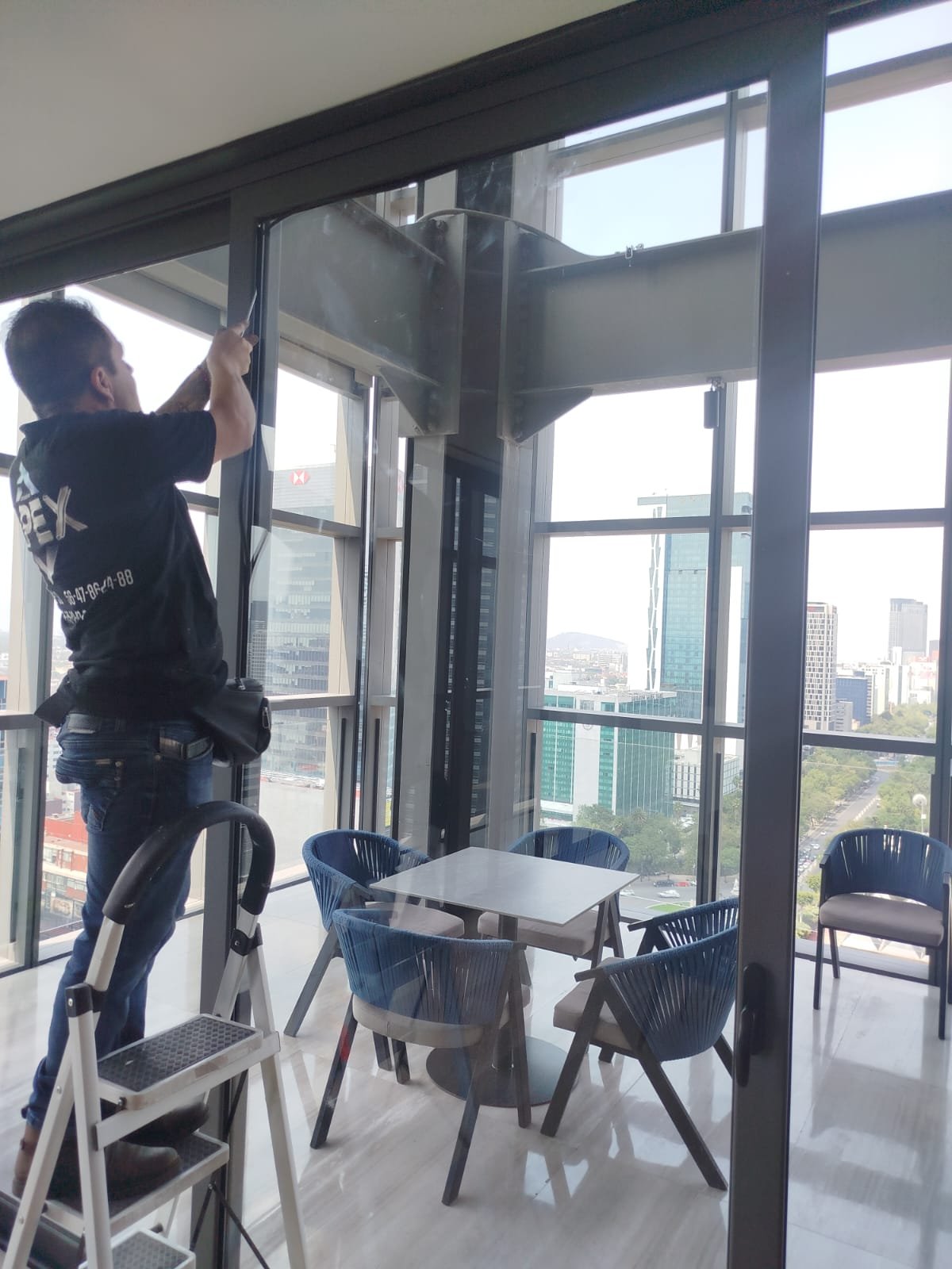 Grandes obras y rascacielos con cancelería APEX en CDMX